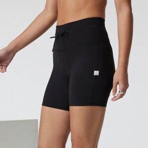 Vuori Daily Bike Short NWOT